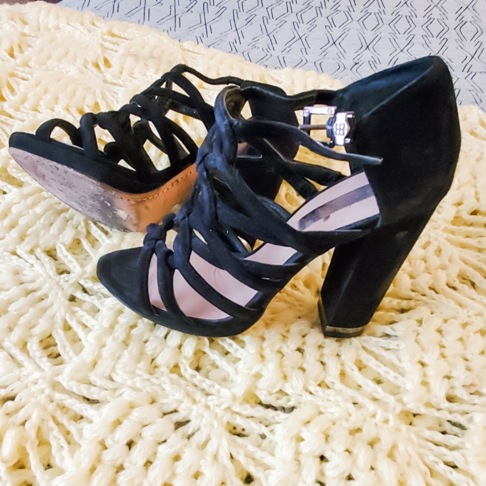 BCBGMAXAZRIA Block Heeled Sandals